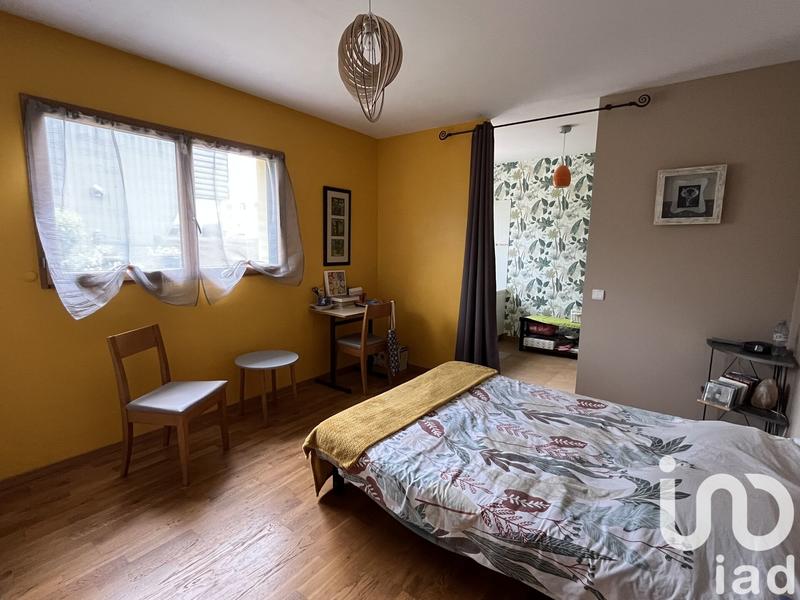 Maison - 237 m² - 8 pièces