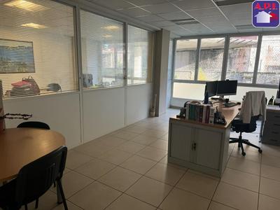 Bureau - 338 m²