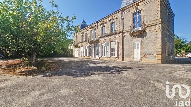 Château - 900 m² - 32 pièces