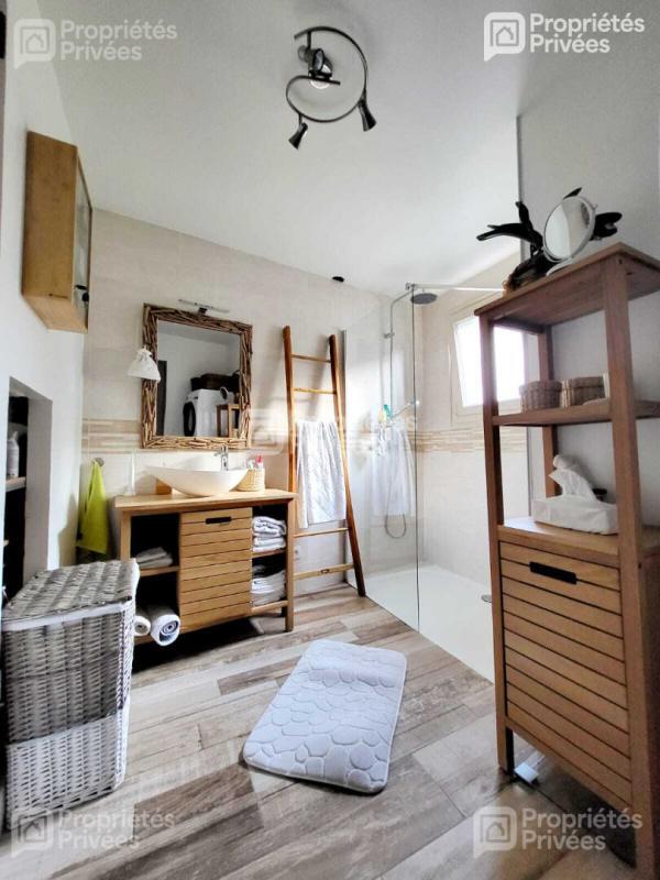 Maison - 185 m² - 8 pièces