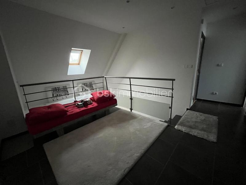 Maison - 182 m² - 6 pièces