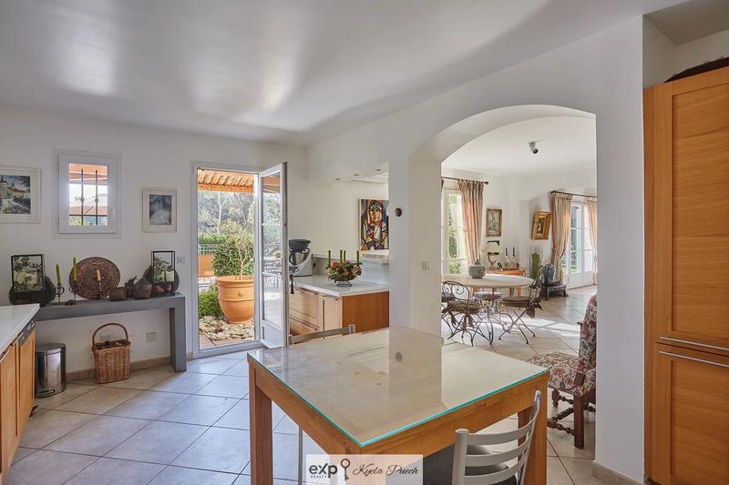 Maison - 190 m² - 7 pièces