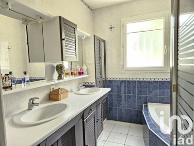 Maison - 193 m² - 9 pièces