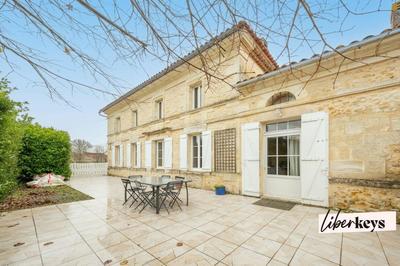 Maison de village - 270 m² - 8 pièces