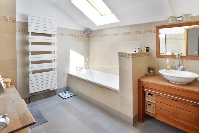 Maison - 182 m² - 8 pièces