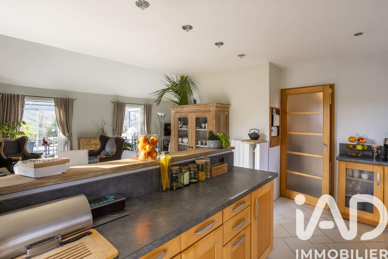 Maison - 206 m² - 8 pièces