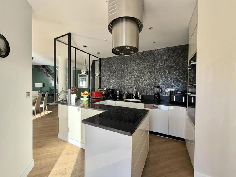 Villa - 160 m² - 5 pièces