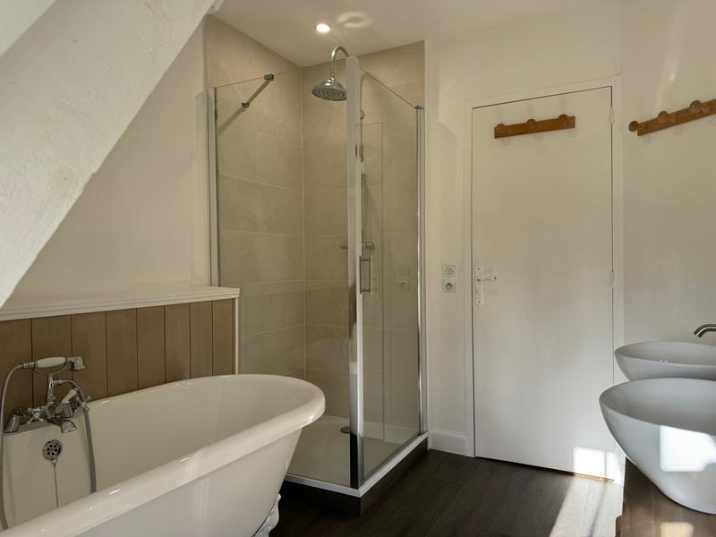 Maison - 294 m² - 10 pièces