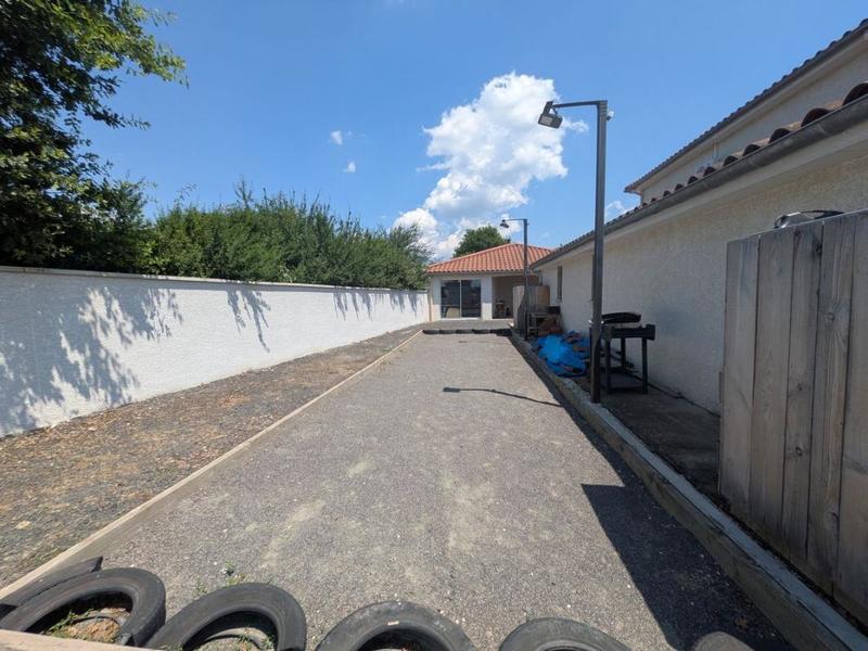 Maison - 200 m² - 6 pièces