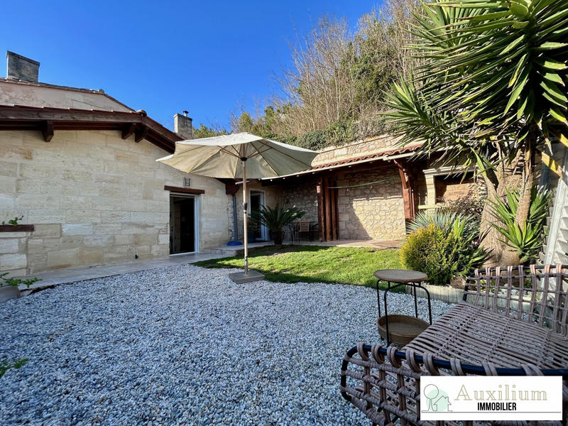 Maison ancienne - 205 m² - 7 pièces