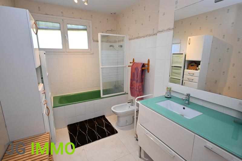 Maison - 108 m² - 6 pièces