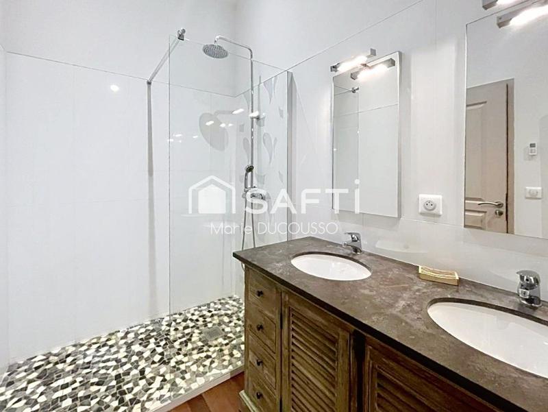 Maison - 371 m² - 9 pièces