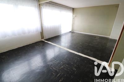 Appartement - 80 m² - 5 pièces