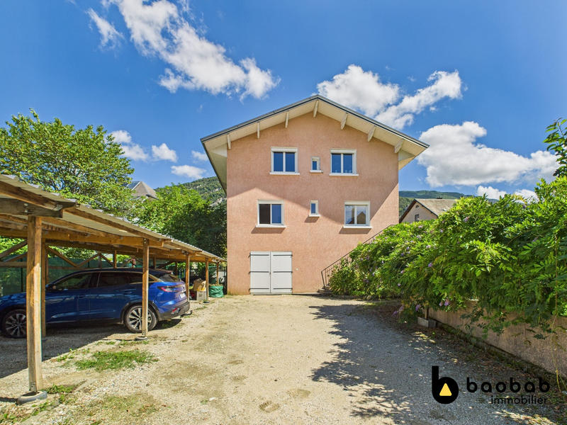 Maison - 195 m² - 6 pièces