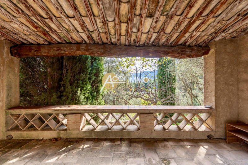 Maison - 400 m² - 10 pièces