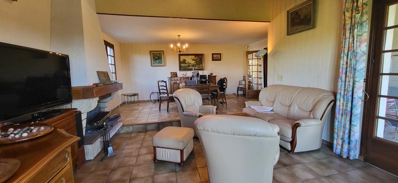 Villa - 226 m² - 6 pièces