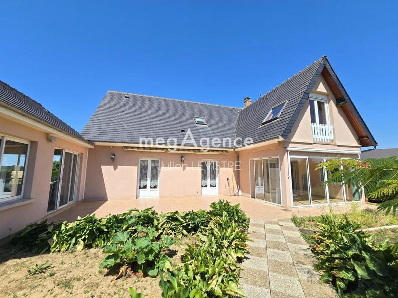 Maison - 208 m² - 8 pièces