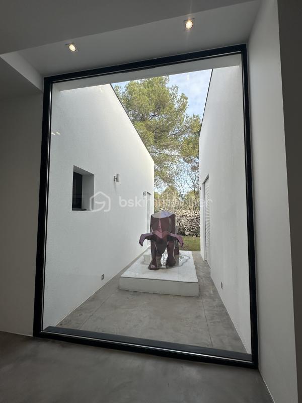 Demeure - 350 m² - 8 pièces