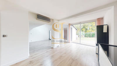 Maison - 94 m² - 5 pièces