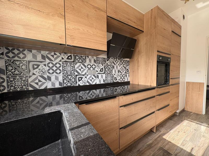 Appartement - 80 m² - 4 pièces