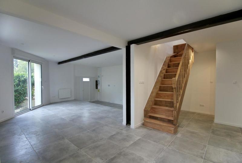 Maison - 140 m² - 8 pièces