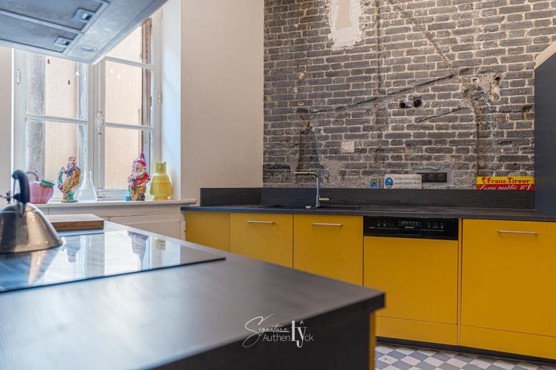 Appartement - 188 m² - 6 pièces