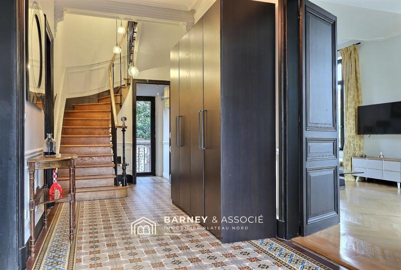 Maison - 226 m² - 8 pièces