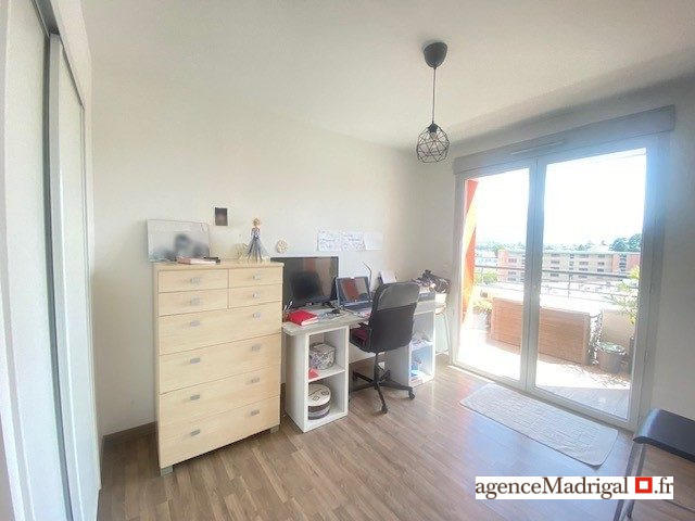 Appartement - 90 m² - 4 pièces