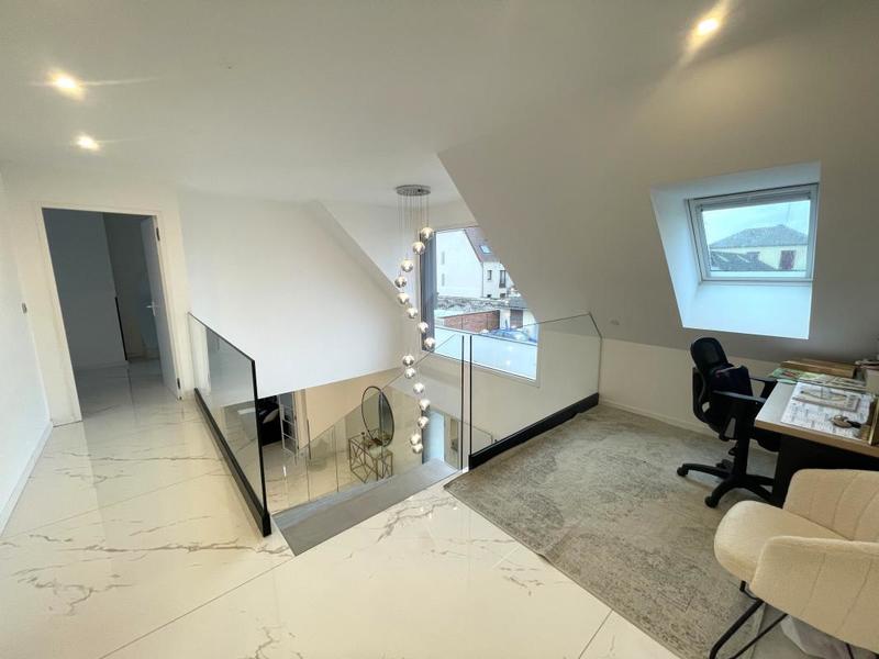 Maison ancienne - 259 m² - 8 pièces