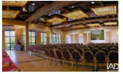 Local commercial - 13 000 m²