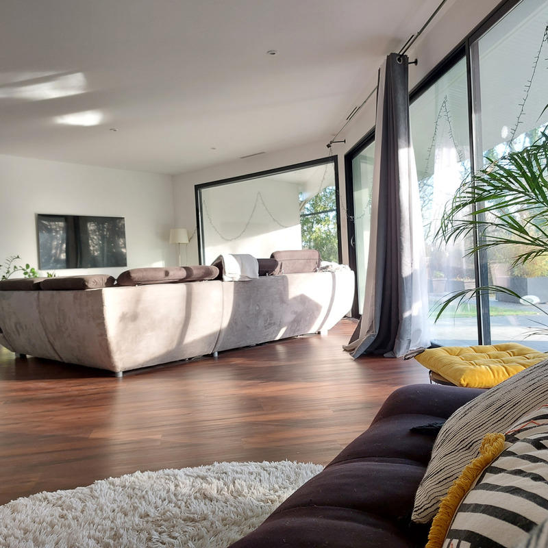 Maison - 216 m² - 7 pièces