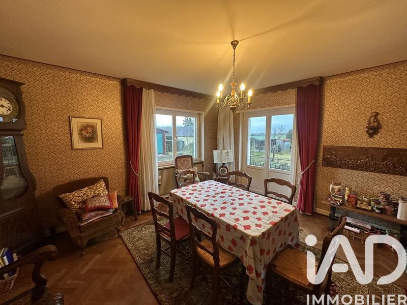 Maison - 140 m² - 6 pièces