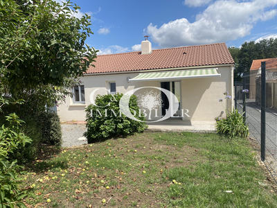 Maison - 80 m² - 4 pièces