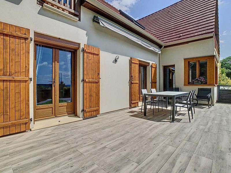 Maison - 180 m² - 7 pièces