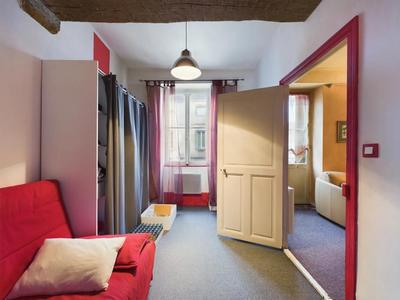 Maison - 220 m² - 8 pièces