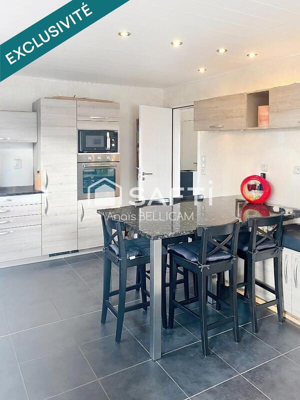 Maison - 176 m² - 7 pièces