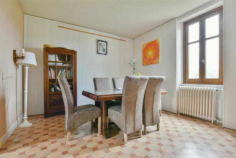 Maison - 182 m² - 8 pièces