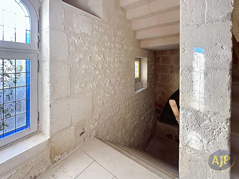 Maison - 272 m² - 9 pièces