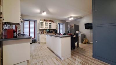 Appartement - 137 m² - 4 pièces