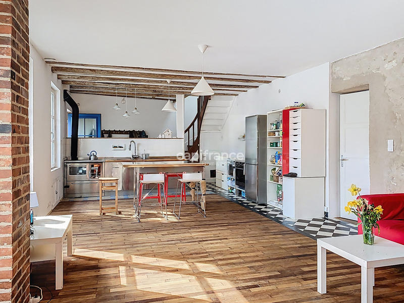 Maison - 94 m² - 5 pièces