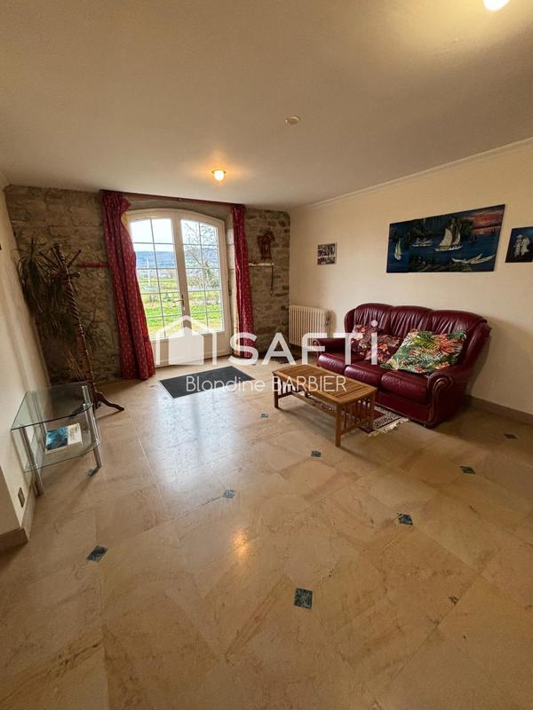 Maison - 241 m² - 7 pièces