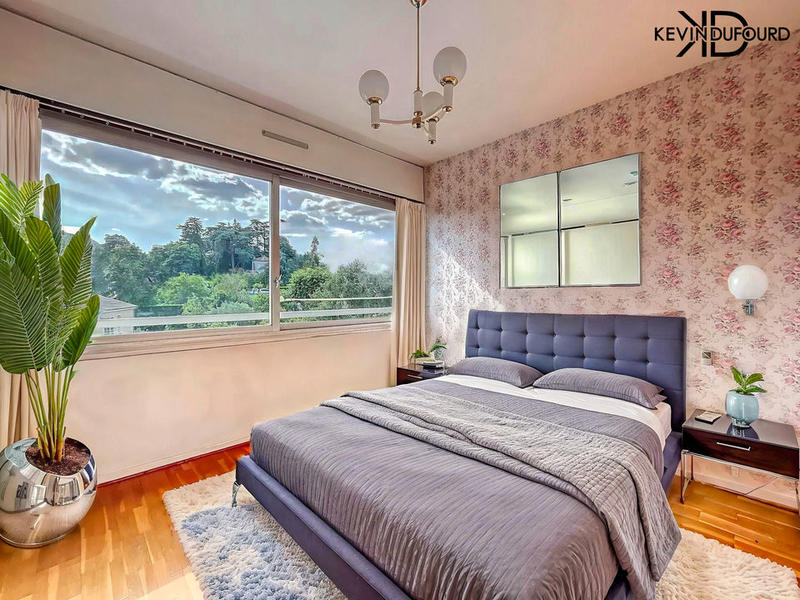 Appartement - 80 m² - 4 pièces