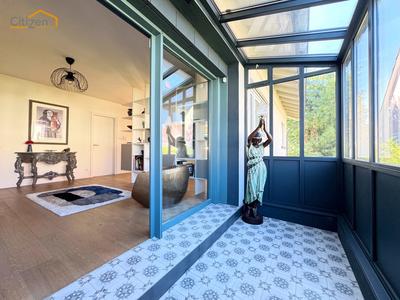 Maison - 200 m² - 6 pièces