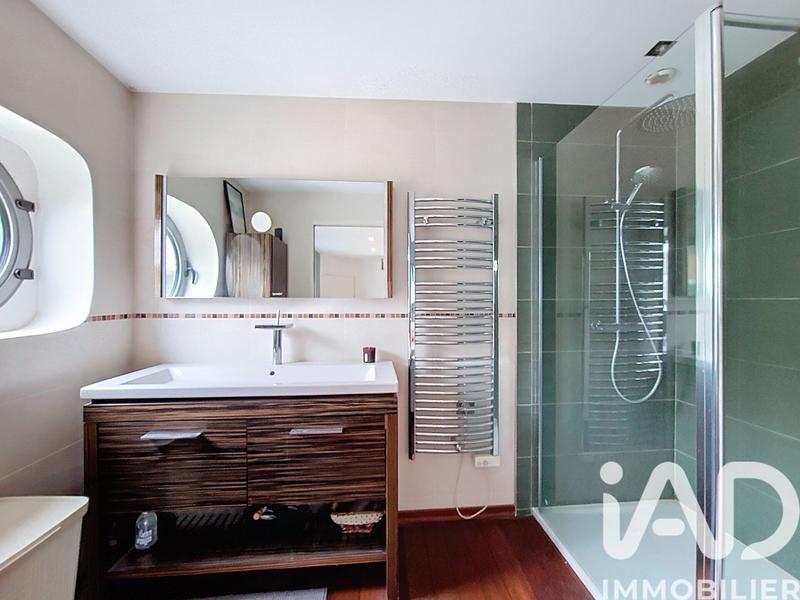 Maison - 216 m² - 6 pièces