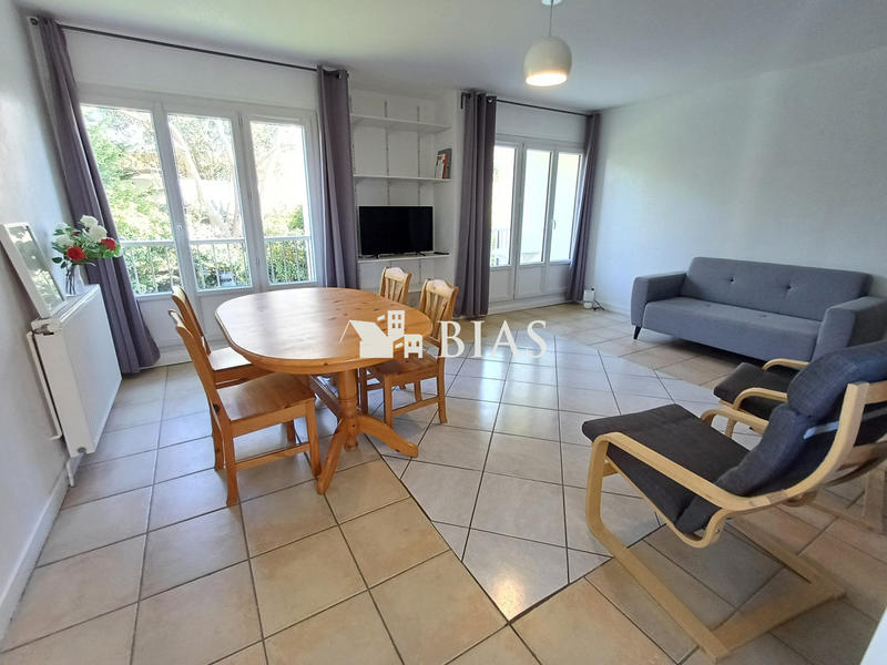 Appartement - 72 m² - 3 pièces