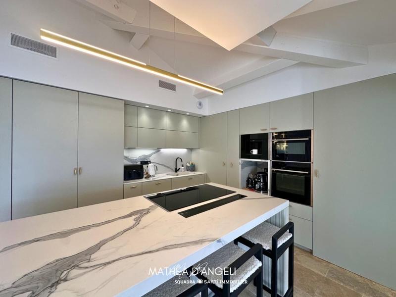 Appartement - 155 m² - 4 pièces