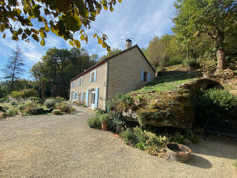 Maison - 267 m² - 8 pièces