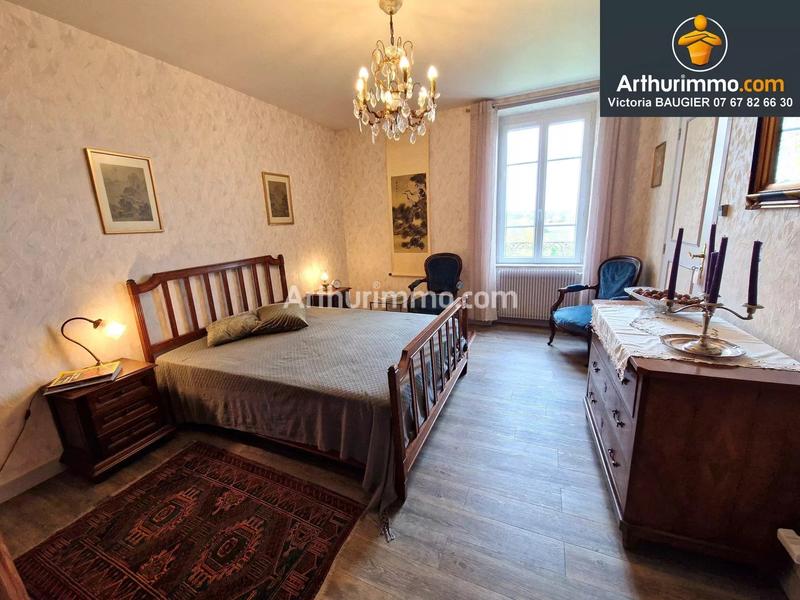 Maison - 252 m² - 10 pièces