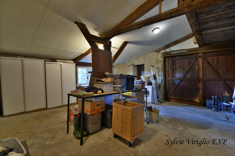 Maison - 207 m² - 6 pièces