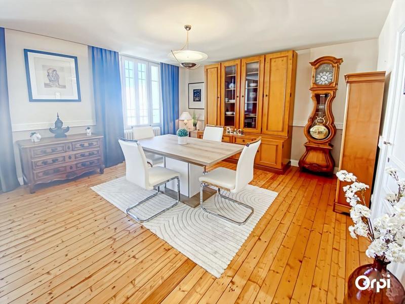Appartement - 99 m² - 2 pièces
